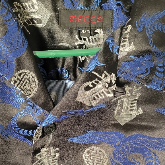 Dragon Print Buttonup Tee - Picture 2 of 6